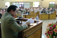 Prof.Syaukani HR.MM saat membacakan LKPJ dihadapan anggota DPRD